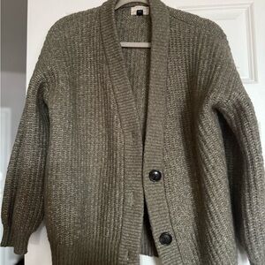 Universal Thread Women’s Sage Green Bulky Cardigan